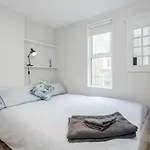 Bright 2-Bedroom Flat In Chelsea