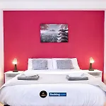 Central And Cozy 2Br By Ls2G Short Lets & Serviced Accommodation Greater London With Free Wifi