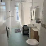 Spacious 1 Bed Apartment