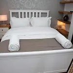 Cosy Room In Fulham Broadway
