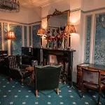 London Visitors Hotel