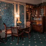 London Visitors Hotel