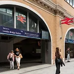 Sunny 2B-1B Flat Nr Borough Market, Central London