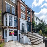 Two Beds Room In Camden Town