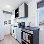 North West London Studio Apartment Ideal For Long & Short Stays Offers