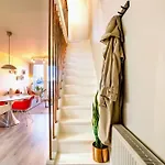 2Br 2Ba Sleeps 6 King Beds City Views E1