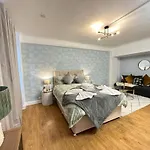 Marble Arch Comfortable Family Apartment