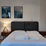 Stunning Piccadilly 1 Bedroom Flat In London Vr9