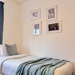 Lovely Studio 30Min To Central London