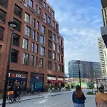 Premium Studio Flat In Zone 1