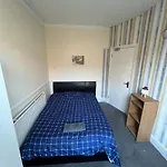 Central London Elephant And Castle Cosy Double Bed