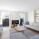 Urban Chic - Baker Street