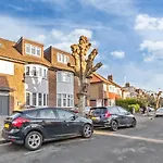 Modern Studio - Golders Green - Near Station