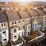 Luxury 5-Bedroom Town House In Brook Green Central London