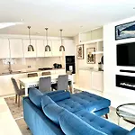 Stylish Apartment With Bbq Kensington