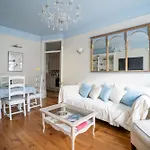 The Plush Putney Apartment - 2 Bed - 2 Bath - Ground Floor Apt