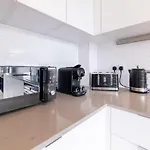 Stunning 2Br In The Heart Of Chelsea