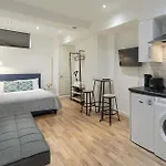 Contemporaru Studio Apartment In Shoreditch