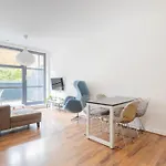 Contemporary 2Bd Flat W Patio In East London