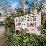 Chic & Cosy Flat With Terrace, 5-Min Walk To Pimlico Tube, Pet-Friendly