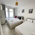 Lovely 2 Bed Flat 2 Floor Miles