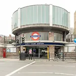 Chic 2Bd London Flat Opp. Earl\'S Court Station
