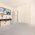 Secluded Modern Private Apartment By Buckingham Palace