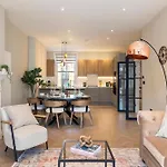 Luxury 3 Bedroom Flat 5 Min Walk To Maida Vale Tube Station