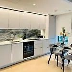 Exotic White City Apt -Steps To Tube, Westfield, Portobello