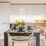 Luxe 2 Bed Apartment In Heart Of Soho