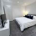 2 Bedroom Flat London