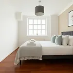 Islington Apartment