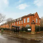 Islington Apartment