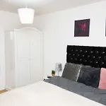 Emerald Excel City Airport O2 Apartment
