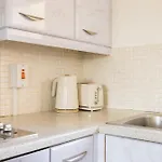 Elegant 2-Bedroom Flat In The Heart Of Wembley