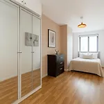 Stylish Flat In The Heart Of Kentish Town