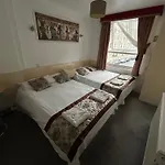 Warwick Road Rooms