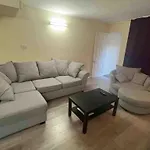 Spacious 4-Bedroom House Near Station