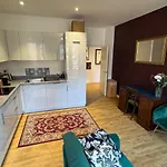 Stylish 1-Bed New-Build Flat Near Notting Hill