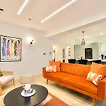 Newly Refurbished W/ River Views