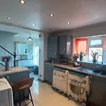 4 Bedroom House Rented By The Room
