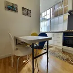 3-Bedroom Spacious Apartment In Shoreditch