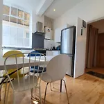 3-Bedroom Spacious Apartment In Shoreditch