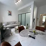 Stylish And Modern Apartments In Vibrant Soho Unbeatable Location Wdg