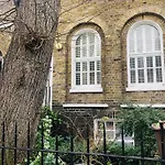 Luxury, One-Bedroom Street Property Central London