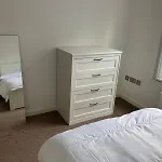Cosy Modern 2 Bedroom Trafalgar Square Apartment