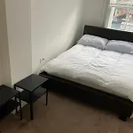 Cosy Modern 2 Bedroom Trafalgar Square Apartment