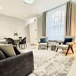 Stunning 2Br In The Heart Of Chelsea