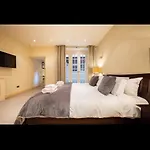 The Mayfair Majesty