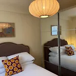 Camelot Farringdon